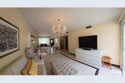 15-38 150th St, Whitestone, NY 11357 - Photo 5