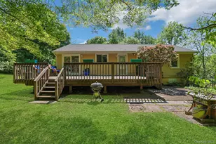 24 Virginia Ln, Thornwood, NY 10594 - Photo 19