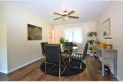 66 Singingwood Drive, Holbrook, NY 11741 - Photo 11