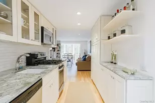 252 W 21st St, New York, NY 10011 - Photo 5
