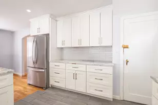 75-75 180th St, Fresh Meadows, NY 11366 - Photo 13