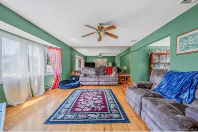 1335 August Road, North Babylon, NY 11703 - Photo 11