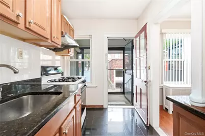 67-99 Exeter Street, Forest Hills, NY 11375 - Photo 11
