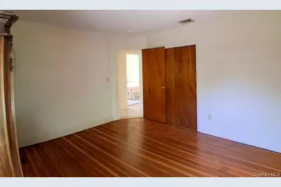 37 Acorn Place, Lynbrook, NY 11563 - Photo 7