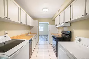 102 Hill Spur, Calverton, NY 11933 - Photo 9