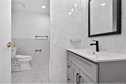242 Maple Avenue #419, Westbury, NY 11590 - Photo 17