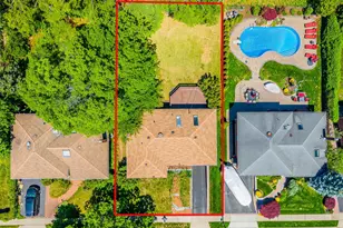 205 Halsey Ave, Jericho, NY 11753 - Photo 23