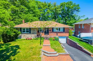 205 Halsey Ave, Jericho, NY 11753 - Photo 3