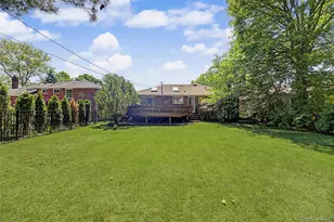 205 Halsey Ave, Jericho, NY 11753 - Photo 17