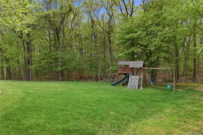 10 Stony Run Court, Dix Hills, NY 11746 - Photo 31