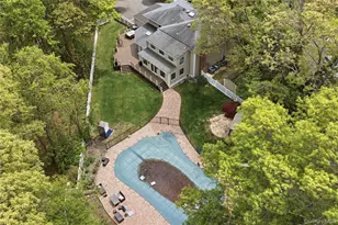 10 Stony Run Ct, Dix Hills, NY 11746 - Photo 33