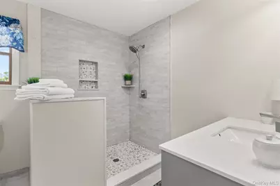 63 E Madison Street, East Islip, NY 11730 - Photo 17