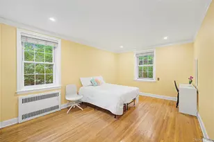 10 Welwyn Rd, Great Neck, NY 11021 - Photo 13