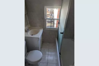 10506 Pinegrove Street #2nd fl, Jamaica, NY 11435 - Photo 5