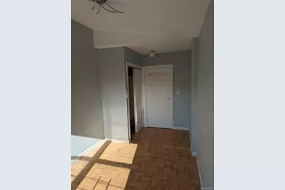 10506 Pinegrove Street #2nd fl, Jamaica, NY 11435 - Photo 3