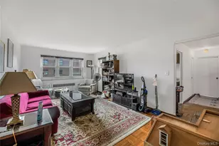 450 Pelham Rd, New Rochelle, NY 10805 - Photo 5