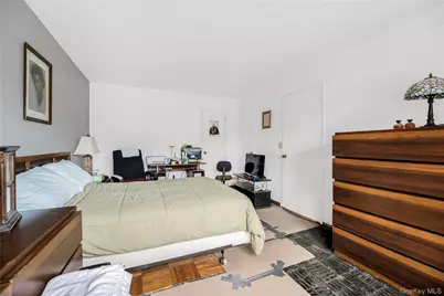 450 Pelham Road #2E, New Rochelle, NY 10805 - Photo 11