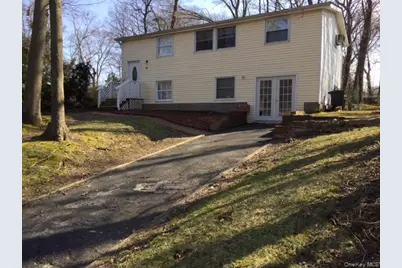 10 Woodchuck Lane, East Setauket, NY 11733 - Photo 1