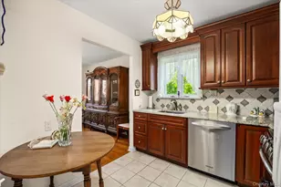 64-32 77th Pl, Middle Village, NY 11379 - Photo 23