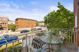 64-32 77th Pl, Middle Village, NY 11379 - Photo 21
