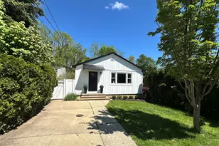 47 Norwich St, Huntington Station, NY 11746 - Photo 3