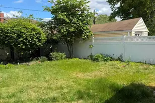 14-33 140th St, Whitestone, NY 11357 - Photo 17