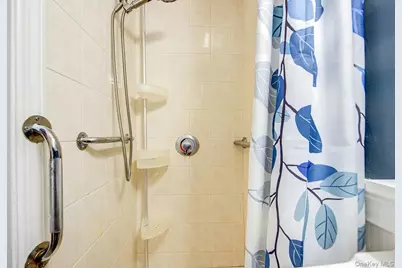 90-10 69th Avenue, Forest Hills, NY 11375 - Photo 15
