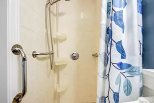 90-10 69th Ave, Forest Hills, NY 11375 - Photo 15