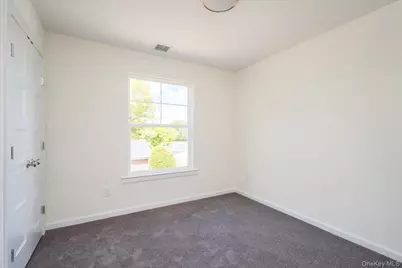 158 Mount Vernon Avenue, Patchogue, NY 11772 - Photo 27