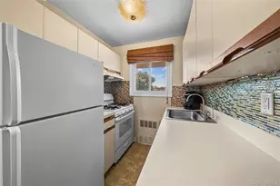 234 Edmunton Dr, North Babylon, NY 11703 - Photo 11