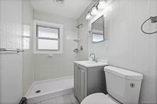 28 Candle Ln, Levittown, NY 11756 - Photo 9