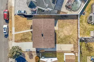 28 Candle Ln, Levittown, NY 11756 - Photo 15