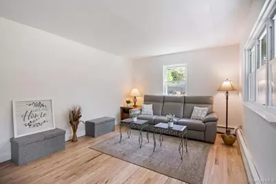 225 Walker Avenue, Patchogue, NY 11772 - Photo 7