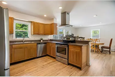 225 Walker Avenue, Patchogue, NY 11772 - Photo 15
