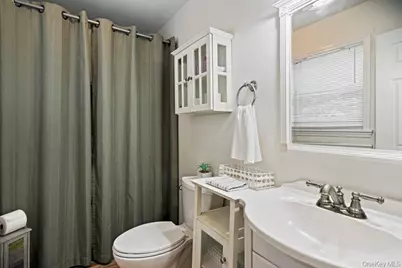 225 Walker Avenue, Patchogue, NY 11772 - Photo 17