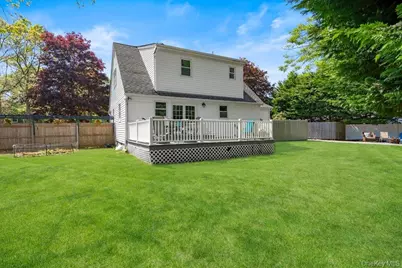 225 Walker Avenue, Patchogue, NY 11772 - Photo 31