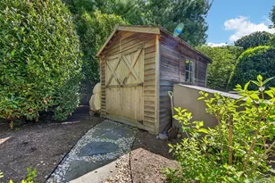 95 Tyrone Dr, East Hampton, NY 11937 - Photo 47