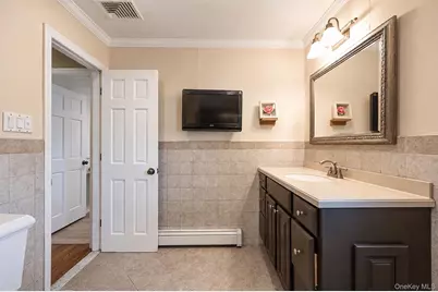 15 Lillian Place, Farmingdale, NY 11735 - Photo 33