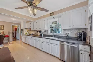 15 Lillian Pl, Farmingdale, NY 11735 - Photo 19
