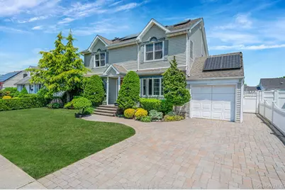 15 Lillian Place, Farmingdale, NY 11735 - Photo 1