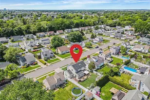 15 Lillian Pl, Farmingdale, NY 11735 - Photo 3