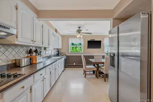 15 Lillian Pl, Farmingdale, NY 11735 - Photo 17