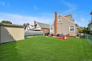 126 Roeckel Ave, Valley Stream, NY 11580 - Photo 21