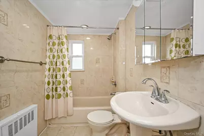 126 Roeckel Avenue, Valley Stream, NY 11580 - Photo 19