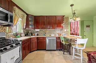 158-43 101st St, Howard Beach, NY 11414 - Photo 31