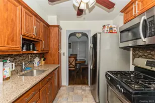 6 Jasper St, Valley Stream, NY 11580 - Photo 7