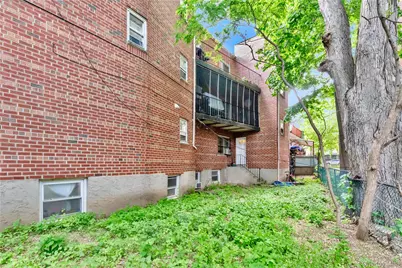 36-11 Utopia Parkway, Flushing, NY 11358 - Photo 25