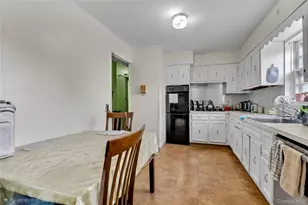 36-11 Utopia Pkwy, Flushing, NY 11358 - Photo 11