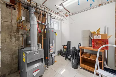 372 Madison Street, Franklin Square, NY 11010 - Photo 17