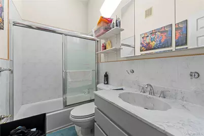 372 Madison Street, Franklin Square, NY 11010 - Photo 15